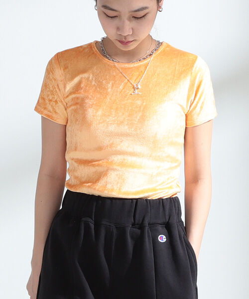 Ray BEAMS(レイビームス)の「Ray BEAMS / ストレッチ ベロア Tシャツ(Tシャツ/カットソー・レディース・ライトブルー/ベージュ/オレンジ・ONE SIZE)」の5枚目の写真