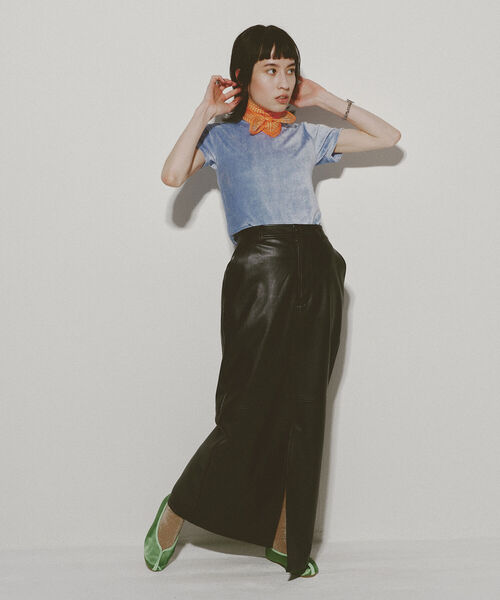 Ray BEAMS(レイビームス)の「Ray BEAMS / ストレッチ ベロア Tシャツ(Tシャツ/カットソー・レディース・ライトブルー/ベージュ/オレンジ・ONE SIZE)」の10枚目の写真