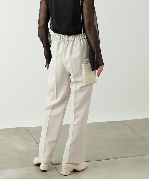 COLONY 2139（コロニートゥーワンスリーナイン）の「ダブルクロスセンタープレスストレートパンツ(セットアップ可)（スラックス・レディース・ブラック/ベージュ/イエロー・MEDIUM/LARGE）」の2枚目の写真