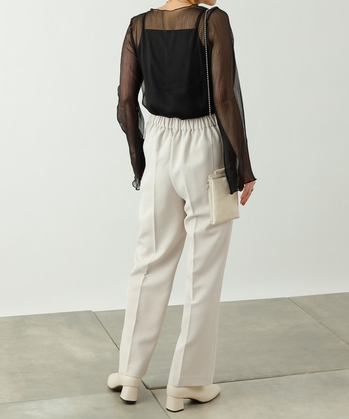 COLONY 2139（コロニートゥーワンスリーナイン）の「ダブルクロスセンタープレスストレートパンツ(セットアップ可)（スラックス・レディース・ブラック/ベージュ/イエロー・MEDIUM/LARGE）」の10枚目の写真