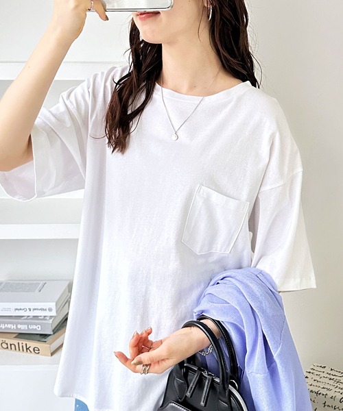 GeeRA（ジーラ）の「綿100％ラウンドヘムビッグＴシャツ（Tシャツ/カットソー・レディース・オフホワイト/モカ/グリーン/ライトパープル/ブラック/ライトブルー・X-LARGE/XX-LARGE/SMALL/LARGE/MEDIUM）」の2枚目の写真