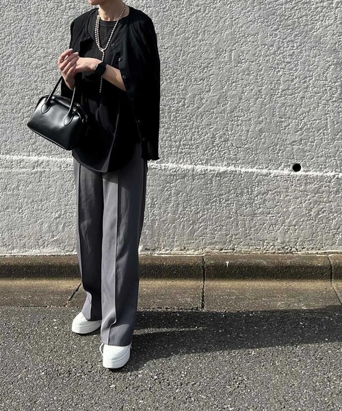 GeeRA（ジーラ）の「綿100％ラウンドヘムビッグＴシャツ（Tシャツ/カットソー・レディース・オフホワイト/モカ/グリーン/ライトパープル/ブラック/ライトブルー・X-LARGE/XX-LARGE/SMALL/LARGE/MEDIUM）」の15枚目の写真