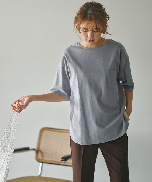 GeeRA（ジーラ）の「綿100％ラウンドヘムビッグＴシャツ（Tシャツ/カットソー・レディース・オフホワイト/モカ/グリーン/ライトパープル/ブラック/ライトブルー・X-LARGE/XX-LARGE/SMALL/LARGE/MEDIUM）」の8枚目の写真