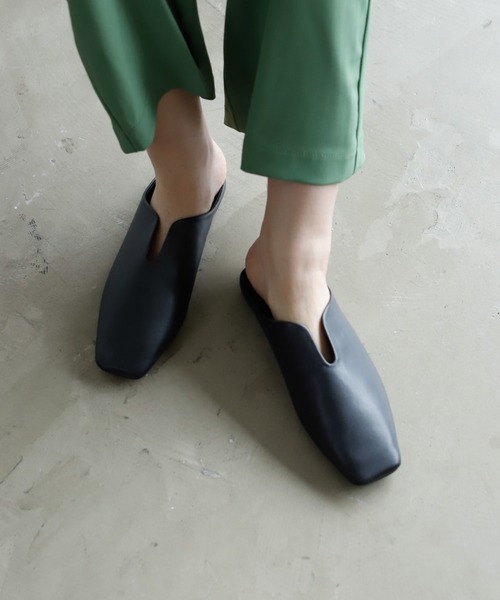 Birthday room（バースデイルーム）の「カットデザインスリッポンフラットサンダル（スリッポン・レディース・ブラック/シルバー/ブロンズ/ナチュラル・24.5/23.5）」の12枚目の写真