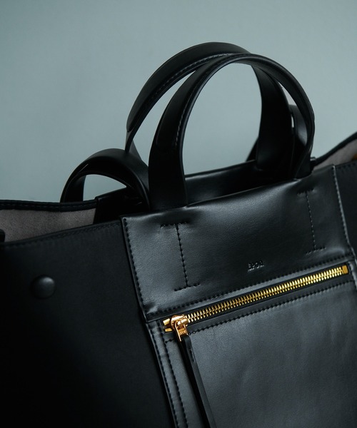 E'POR（エポール）の「【E’POR】【撥水/雨の日】D BAG Medium（ハンドバッグ・レディース・ブラック/チャコールグレー/キナリ/ベージュ/ブラック系その他/キャメル/カーキ・FREE）」の11枚目の写真