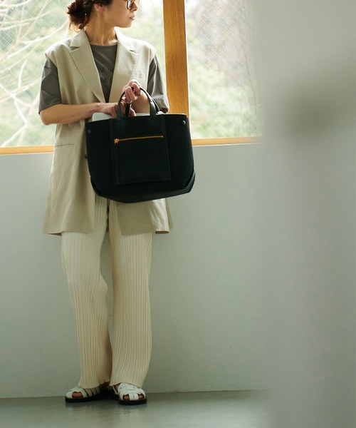 E'POR（エポール）の「【E’POR】【撥水/雨の日】D BAG Medium（ハンドバッグ・レディース・ブラック/チャコールグレー/キナリ/ベージュ/ブラック系その他/キャメル/カーキ・FREE）」の21枚目の写真