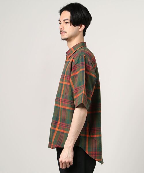 Vincent et Mireille（バンソンエミレイユ）の「【VINCENT ET MIREILLE ヴァンソン エ ミレイユ】メンズ コットンリネン ワイドショートスリーブシャツ（シャツ/ブラウス・メンズ・レッド/オリーブ・40/38）」の3枚目の写真