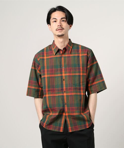 Vincent et Mireille（バンソンエミレイユ）の「【VINCENT ET MIREILLE ヴァンソン エ ミレイユ】メンズ コットンリネン ワイドショートスリーブシャツ（シャツ/ブラウス・メンズ・レッド/オリーブ・40/38）」の7枚目の写真