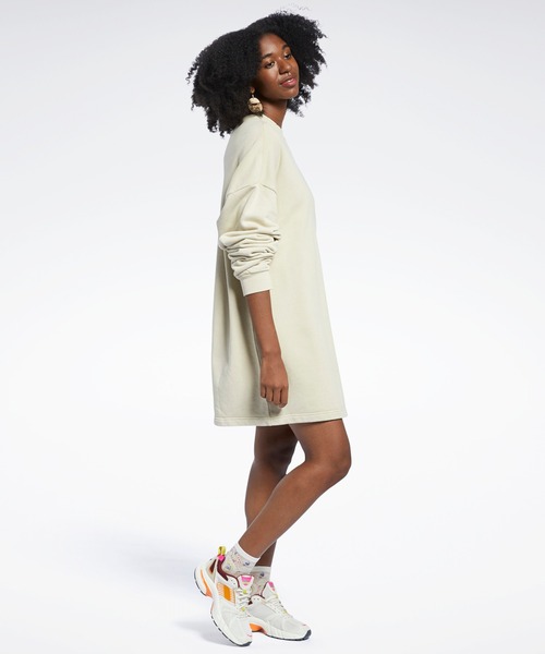 Reebok（リーボック）の「 クラシックス ナチュラル ダイ オーバーサイズ クルー ドレス / Classics Natural Dye Oversize Crew Dress（ワンピース・レディース・ベージュ/サンドグレー・SMALL/MEDIUM/LARGE/X-LARGE）」の7枚目の写真