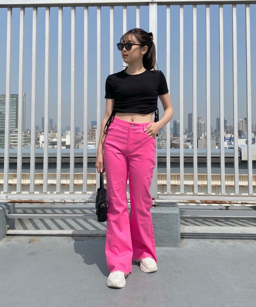 SHAGGIE（シャギー）の「サイドシャーリングミニリブTeeシャツ（Tシャツ/カットソー・レディース・ホワイト/ブラック/その他・FREE）」の4枚目の写真