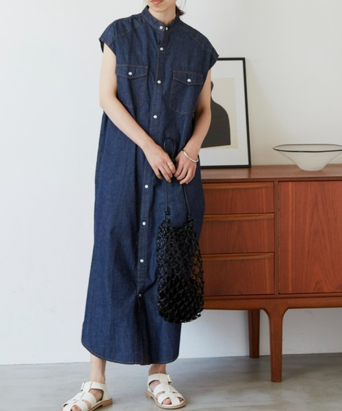 Auntie Rosa Holiday（アンティローザホリデー）の「デニムノースリーブシャツワンピース（ワンピース・レディース・ブラック/ブルー・SMALL/FREE）」の4枚目の写真