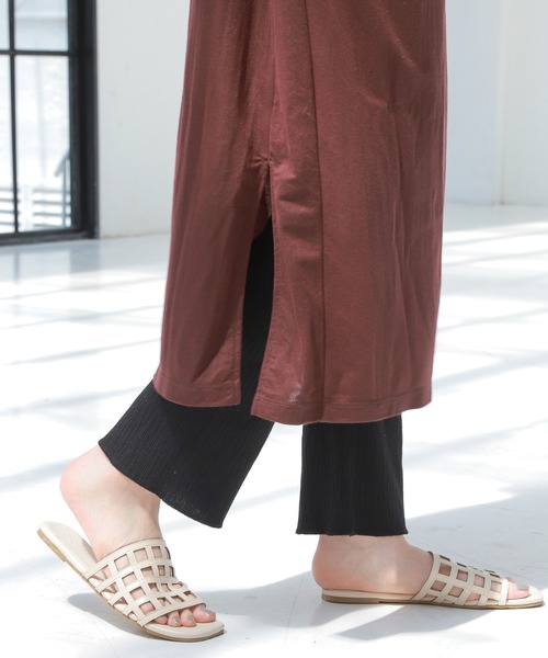 LAKOLE（ラコレ）の「カット楊柳レギンスパンツ / 950865（レギンス/スパッツ・レディース・ブラック/ベージュ/ブラウン系その他・SMALL/MEDIUM）」の2枚目の写真