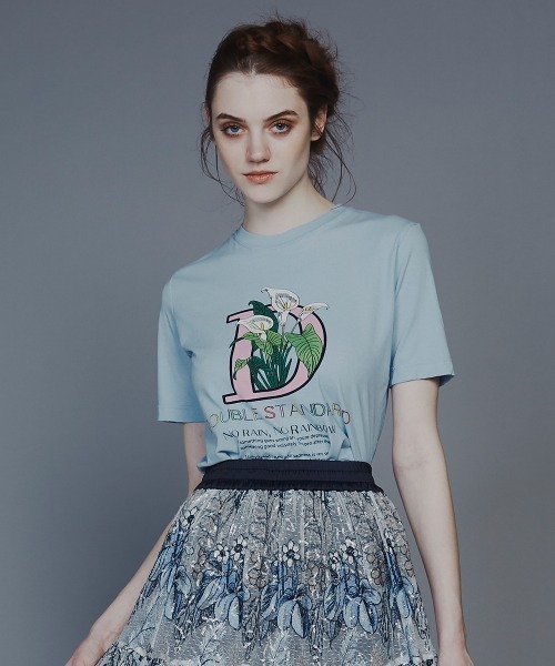 DOUBLE STANDARD CLOTHING（ダブルスタンダードクロージング）の「ヴィンテージレアルツイストDロゴTシャツ（Tシャツ/カットソー・レディース・ブラック/オフホワイト/サックスブルー・FREE）」の3枚目の写真