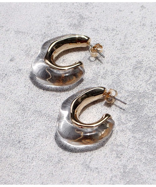 Alluge(アルージュ)の「ドロップニュアンスピアス(ピアス(両耳用)・レディース・ゴールド/ブラウン/シルバー・FREE)」の11枚目の写真