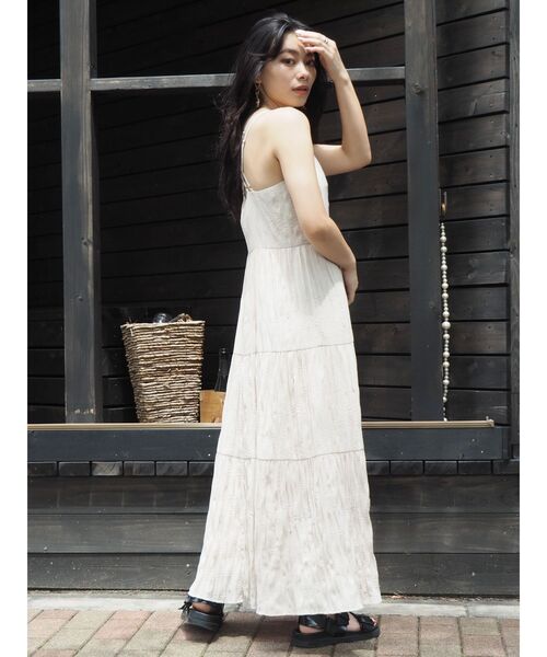 EVRIS（エヴリス）の「バッククロスティアードワンピース（ワンピース・レディース・ブラック/パープル/オレンジ/アイボリー・FREE）」の5枚目の写真