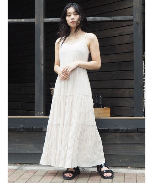 EVRIS（エヴリス）の「バッククロスティアードワンピース（ワンピース・レディース・ブラック/パープル/オレンジ/アイボリー・FREE）」の18枚目の写真