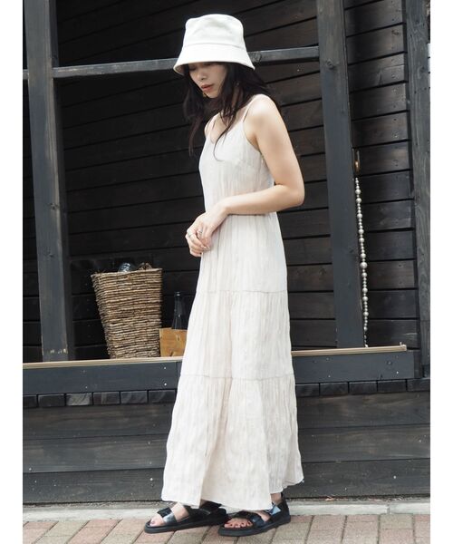 EVRIS（エヴリス）の「バッククロスティアードワンピース（ワンピース・レディース・ブラック/パープル/オレンジ/アイボリー・FREE）」の12枚目の写真