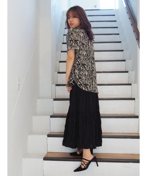 EVRIS（エヴリス）の「バッククロスティアードワンピース（ワンピース・レディース・ブラック/パープル/オレンジ/アイボリー・FREE）」の7枚目の写真