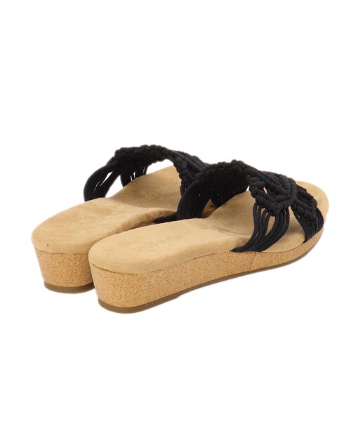 SHOO・LA・RUE（シューラルー）の「◆まくらめふわふわサンダル（サンダル・レディース・ブラック/ナチュラル/キャメル・35/45/25）」の12枚目の写真