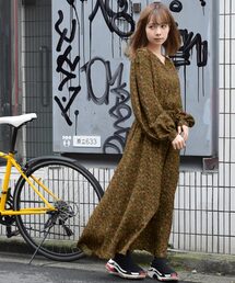 ブランド古着 W Closet ダブルクローゼット レディース のワンピース ブラウン 茶色系 花柄 ボタニカル柄 古着通販 Zozoused