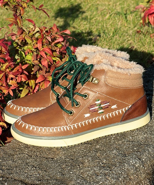 チチカカ(チチカカ)の「ネイティブ刺繍ミドルスニーカー(スニーカー・レディース・ブラック/キャメル/カーキ・MEDIUM/LARGE)」の3枚目の写真