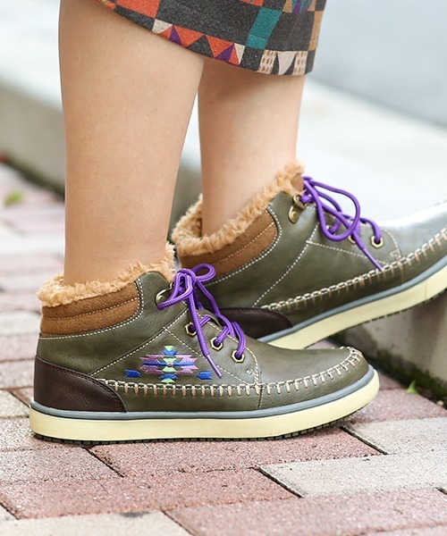 チチカカ(チチカカ)の「ネイティブ刺繍ミドルスニーカー(スニーカー・レディース・ブラック/キャメル/カーキ・MEDIUM/LARGE)」の12枚目の写真