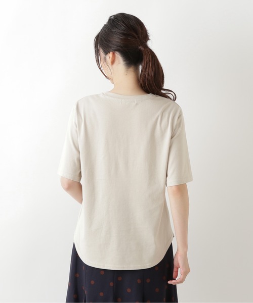 NATURAL BEAUTY BASIC(ナチュラルビューティーベーシック)の「オーガニックコットンレタリングロゴT(Tシャツ/カットソー・レディース・ベージュ/オフホワイト/グレー系その他・MEDIUM)」の20枚目の写真