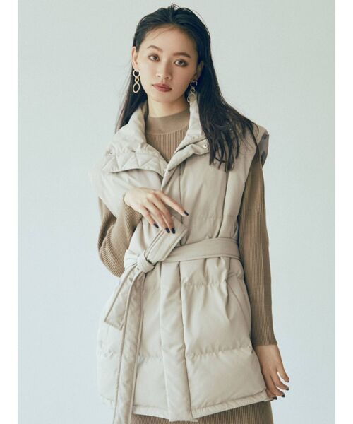 MURUA（ムルーア）の「ロングエアコンダウンベスト（ダウンベスト・レディース・ブラック/カーキ/アイボリー・FREE）」の9枚目の写真