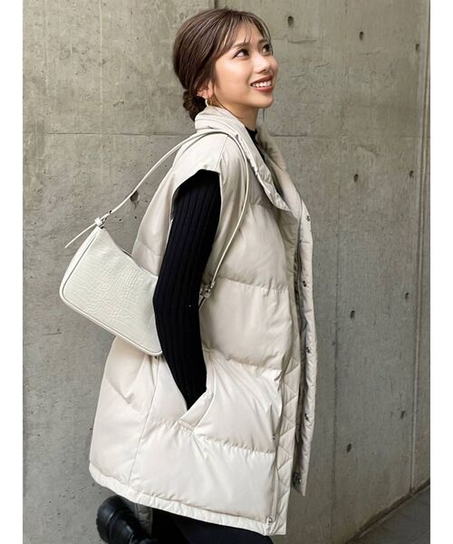 MURUA（ムルーア）の「ロングエアコンダウンベスト（ダウンベスト・レディース・ブラック/カーキ/アイボリー・FREE）」の8枚目の写真