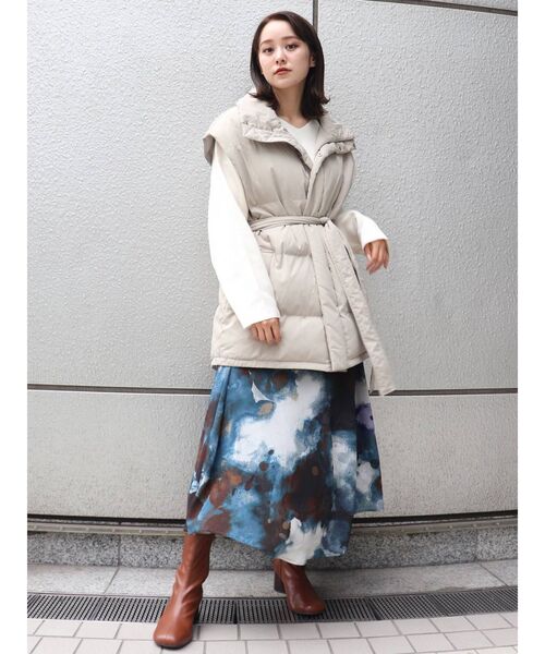 MURUA（ムルーア）の「ロングエアコンダウンベスト（ダウンベスト・レディース・ブラック/カーキ/アイボリー・FREE）」の18枚目の写真