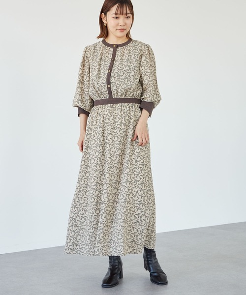 ELENCARE DUE(エレンカーレデュエ)の「・ELENCARE DUE ドビーフラワーワンピース*(ワンピース・レディース・アイボリー/ブラウン/ブラック/カーキ・FREE)」の2枚目の写真