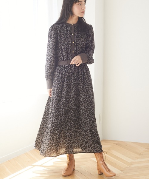 ELENCARE DUE(エレンカーレデュエ)の「・ELENCARE DUE ドビーフラワーワンピース*(ワンピース・レディース・アイボリー/ブラウン/ブラック/カーキ・FREE)」の3枚目の写真