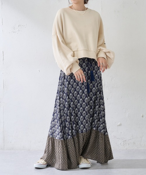 DISCOAT（ディスコート）の「VTG花柄パッチワークフレアスカート（スカート・レディース・ネイビー/キャメル・FREE）」の3枚目の写真