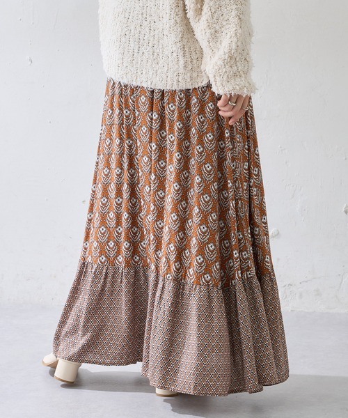 DISCOAT（ディスコート）の「VTG花柄パッチワークフレアスカート（スカート・レディース・ネイビー/キャメル・FREE）」の5枚目の写真