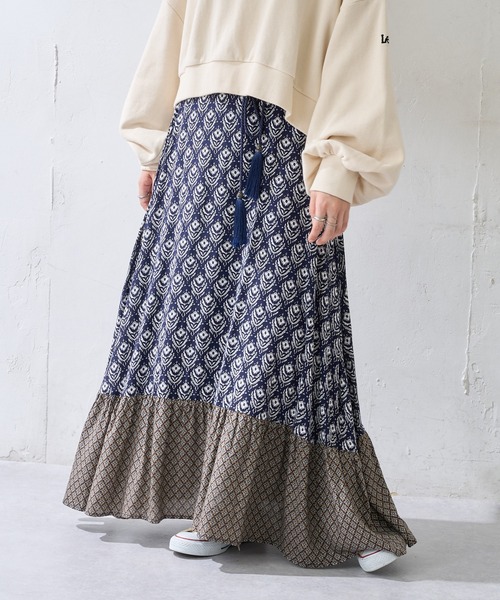 DISCOAT（ディスコート）の「VTG花柄パッチワークフレアスカート（スカート・レディース・ネイビー/キャメル・FREE）」の8枚目の写真