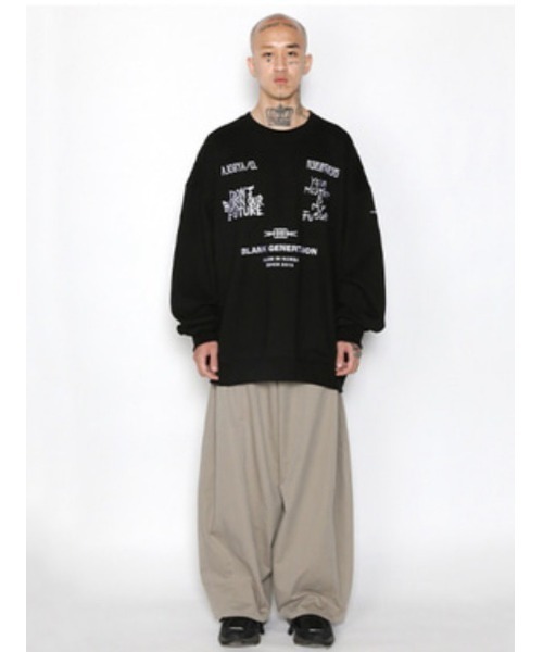 AJOBYAJO(アジョバイアジョ)の「【AJOBYAJO/アジョバイアジョ】Embroidered Logos Sweatshirt/エンボス ロゴスウェット MTM スローガンスウェット(スウェット・メンズ・ブラック/ホワイト・L/XL)」の17枚目の写真