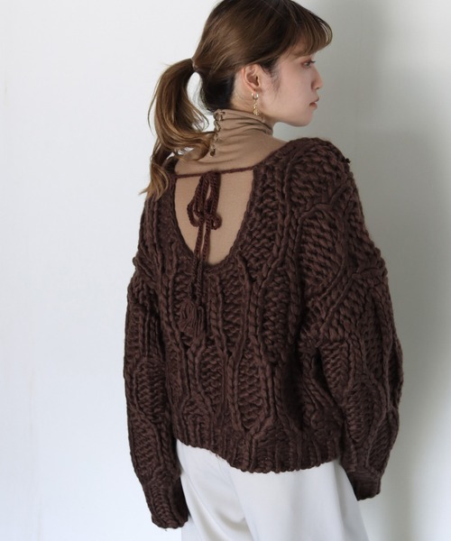 CLEIO（クレイオ）の「【CLEIO】ハンドメイド2WAYウェーブニット（ニット/セーター・レディース・アイボリー/ブラウン/ベージュ・FREE）」の2枚目の写真