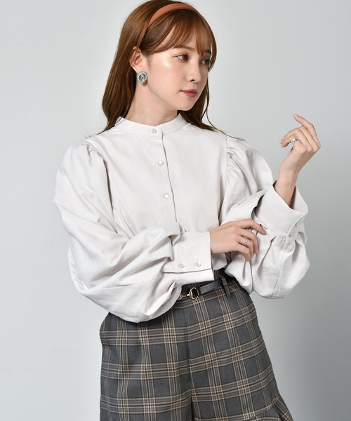 ems excite（エムズエキサイト）の「襟レースパワショルブラウス（シャツ/ブラウス・レディース・ホワイト/ライトブルー/ブラック/ブラック系その他・FREE）」の2枚目の写真