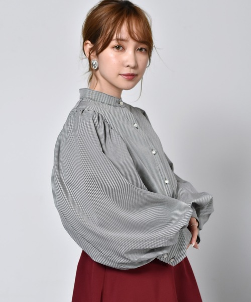 ems excite（エムズエキサイト）の「襟レースパワショルブラウス（シャツ/ブラウス・レディース・ホワイト/ライトブルー/ブラック/ブラック系その他・FREE）」の14枚目の写真