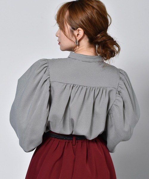 ems excite（エムズエキサイト）の「襟レースパワショルブラウス（シャツ/ブラウス・レディース・ホワイト/ライトブルー/ブラック/ブラック系その他・FREE）」の13枚目の写真