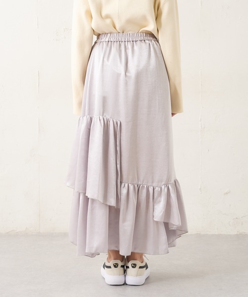 Lui's（ルイス）の「クラッシュサテンランダムティアードスカート（スカート・レディース・シルバー/ブラック/オリーブ・FREE）」の4枚目の写真