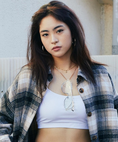 GUACAMOLE（ガカモレ）の「GUACAMOLE × atmos pink ロゴ刺繍リブキャミブラトップ（キャミソール・レディース・ブラウン/ホワイト/ブラック・S/M/M/L）」の2枚目の写真