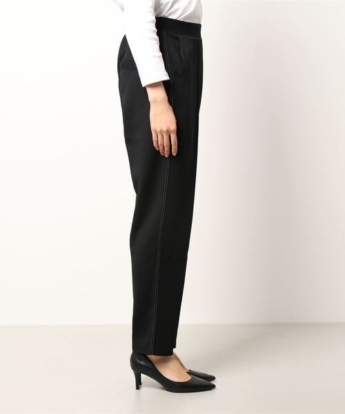 PAGEBOY(ページボーイ)の「カットテーパードパンツ(スウェットパンツ・レディース・ブラック/グレイッシュベージュ/イエロー・FREE)」の7枚目の写真