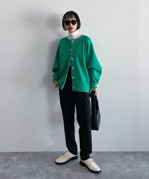 PAGEBOY(ページボーイ)の「カットテーパードパンツ(スウェットパンツ・レディース・ブラック/グレイッシュベージュ/イエロー・FREE)」の10枚目の写真