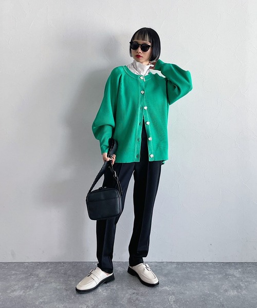 PAGEBOY(ページボーイ)の「カットテーパードパンツ(スウェットパンツ・レディース・ブラック/グレイッシュベージュ/イエロー・FREE)」の4枚目の写真