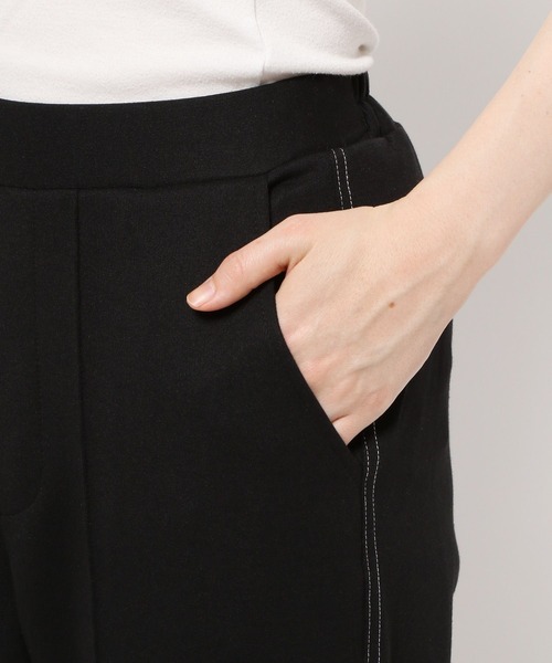 PAGEBOY(ページボーイ)の「カットテーパードパンツ(スウェットパンツ・レディース・ブラック/グレイッシュベージュ/イエロー・FREE)」の17枚目の写真