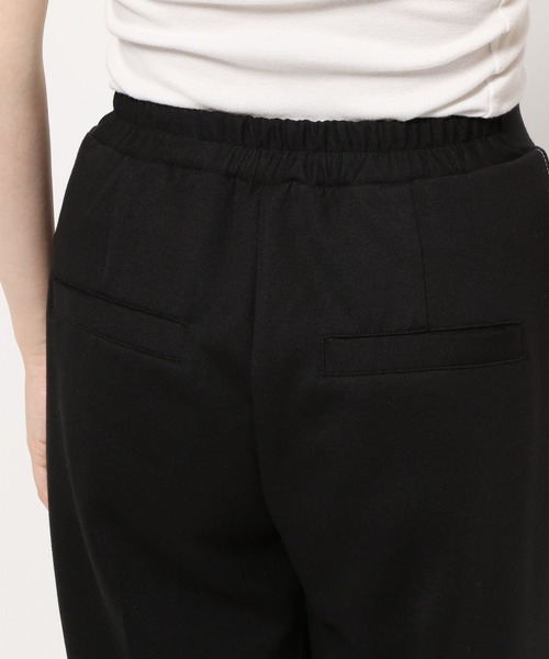 PAGEBOY(ページボーイ)の「カットテーパードパンツ(スウェットパンツ・レディース・ブラック/グレイッシュベージュ/イエロー・FREE)」の19枚目の写真