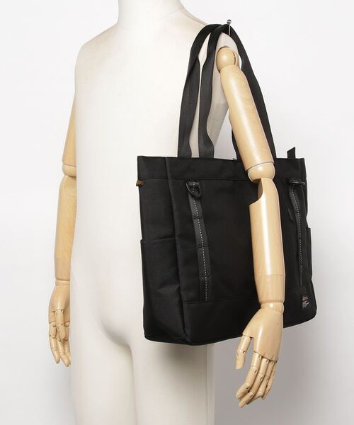 Alpha Industries（アルファインダストリーズ）の「ポリエステルコーデュラ ツールトートバッグL（トートバッグ・メンズ・ブラック/グレー系その他・FREE）」の3枚目の写真