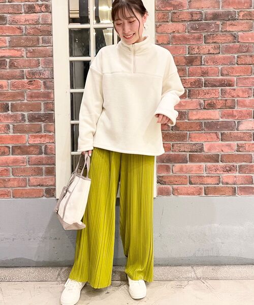 Cutie Blonde(キューティーブロンド)の「◆【S-L】ハーフジップフリース(Tシャツ/カットソー・レディース・オフホワイト/グリーン/サンドベージュ・02/01/03)」の6枚目の写真