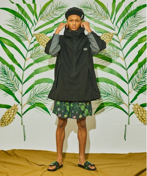 AlexanderLeeChang（アレキサンダーリーチャン）の「AlexanderLeeChang アレキサンダーリーチャン / BIG ANORAK ビッグアノラック / AC032202（マウンテンパーカー・レディース・イエロー/パープル/ブラック・2/3）」の2枚目の写真